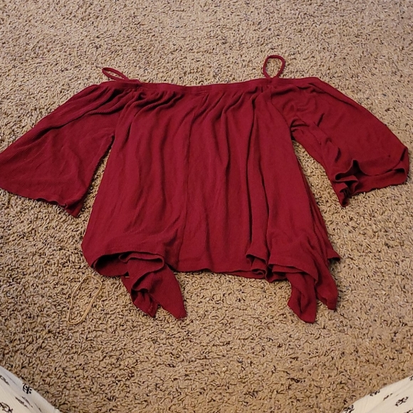 Shoulderless red top - Picture 4 of 4